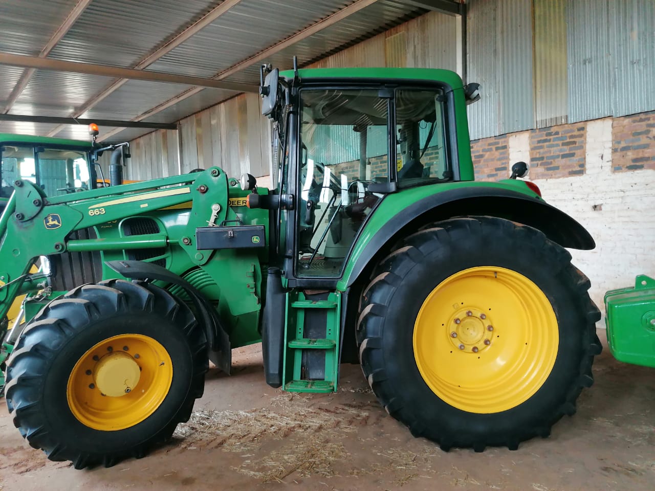 2009john-deere-6530p-loader-tractor-6500h